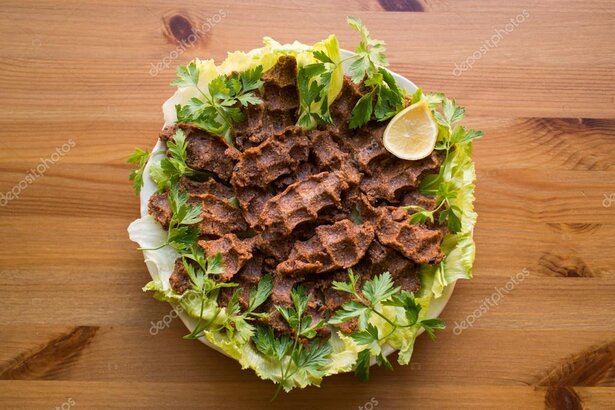 Cigköfte servieren: Wrap, Sandwich und Bowl